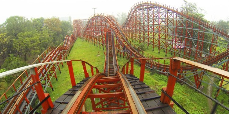 Cyclone Roller Coaster POV!