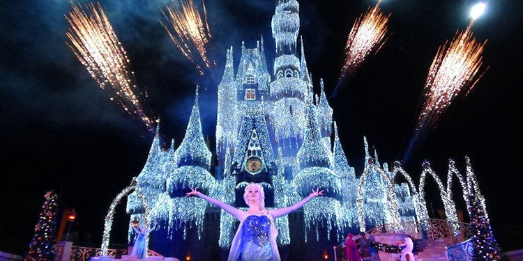 Magic Kingdom Castle Lighting Show!