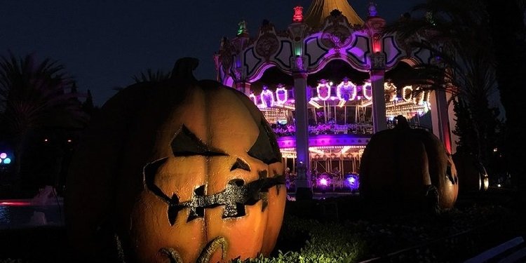 Haunt at California's Great America!