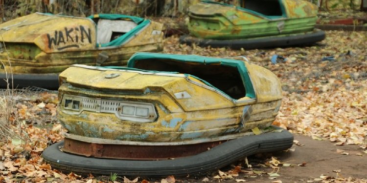 Pripyat: Creepy Abandoned Russian Amusement Park!