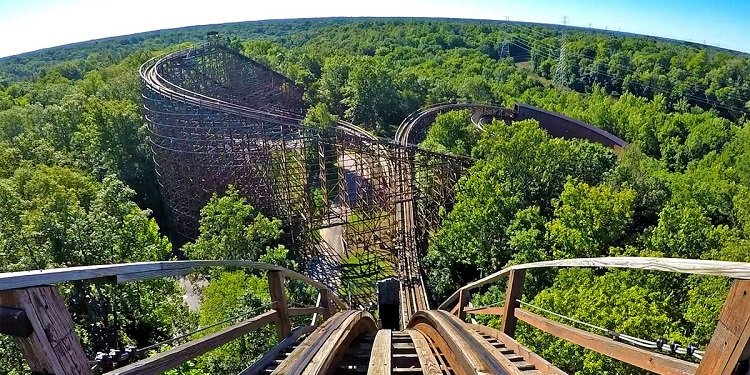 360-Degree Video of Kings Island's Beast!