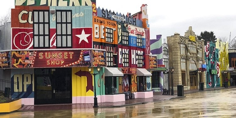 Walibi Holland's "New" Main Street!