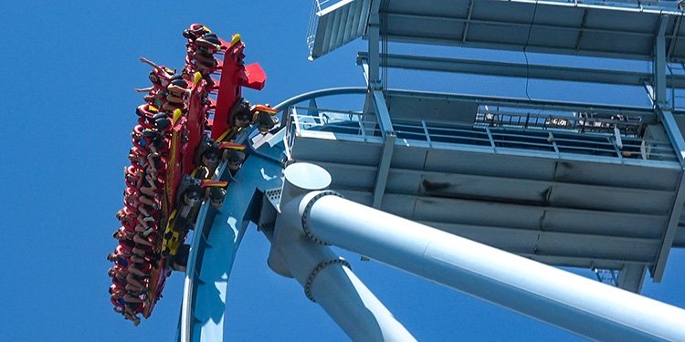 Multi-Angle POV Video of Busch Gardens' Griffon!