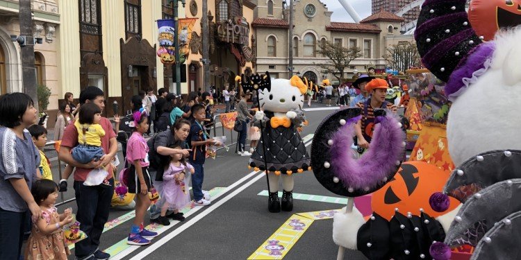 More of Bert's Spooktacular Universal TR!