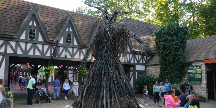 Opening Night at Busch Gardens' Howl-o-Scream!